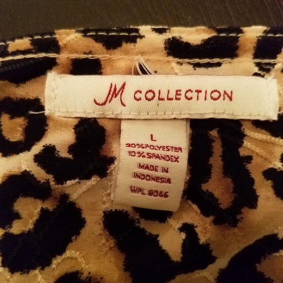 Woman's Top - Picture 4 of 5